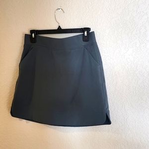 Awesome Skort! Skirt with shorts built in Small